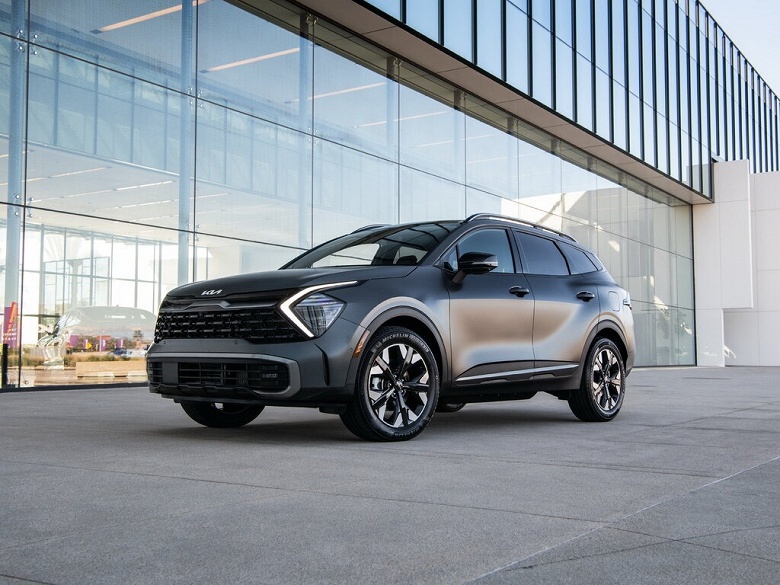 К российским дилерам приехали новые Kia Sportage: названы актуальные цены