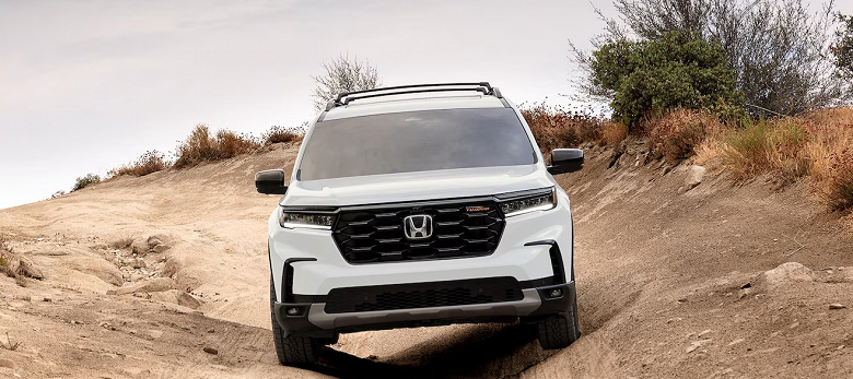 Один из самых долговечных кроссоверов Honda Pilot в России подешевел на 2 млн рублей с декабря