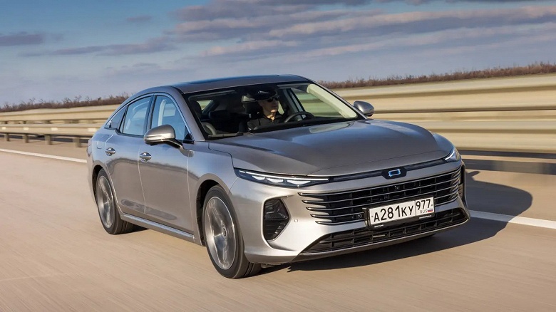 Современная замена Skoda Superb вышла в РФ ещё в декабре, но почти ни у кого из дилеров машин нет - 1 Современная замена Skoda Superb вышла в РФ ещё в декабре, но почти ни у кого из дилеров машин нет