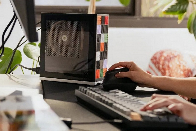 Всего лишь 4,5 литра, но какая мощь. Представлен уникальный мини-ПК Framework Desktop на основе монструозных APU Ryzen AI Max