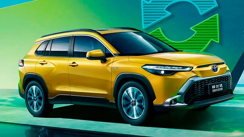 Так дёшево за последние годы ещё не было: в России сильно подешевели новые Toyota Frontlander &mdash; теперь от 2,28 млн рублей