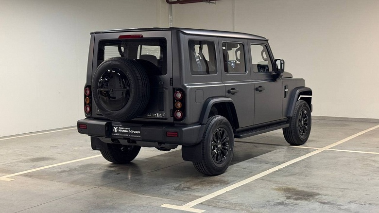 В продаже появился первый в России &laquo;китайский УАЗ&raquo; с 252-сильным мотором и 8-ступенчатым &laquo;автоматом&raquo; BAW 212 T01