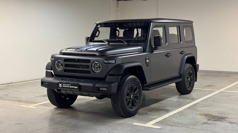 В продаже появился первый в России &laquo;китайский УАЗ&raquo; с 252-сильным мотором и 8-ступенчатым &laquo;автоматом&raquo; BAW 212 T01