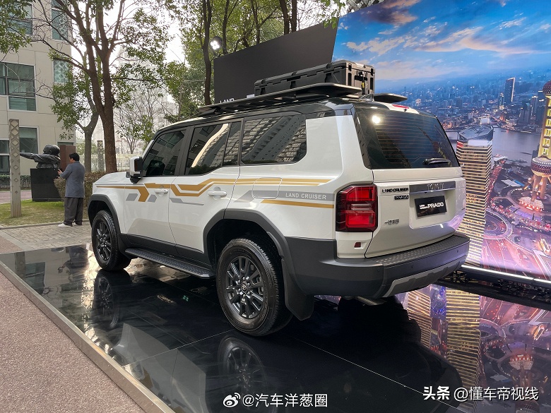 Toyota Land Cruiser Prado нового поколения с адаптивной подвеской во всей красе: появились подробности и много живых фото