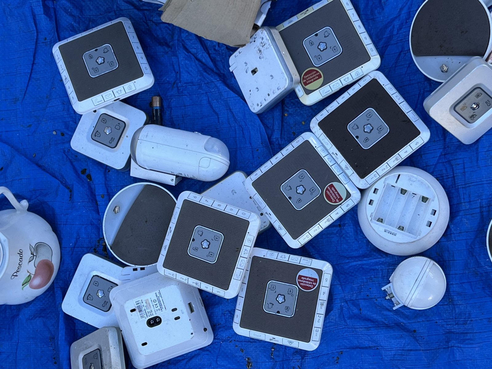 Испанская барахолка: от винтажных игр до умных помощников. Что мне попалось на этот раз - 15