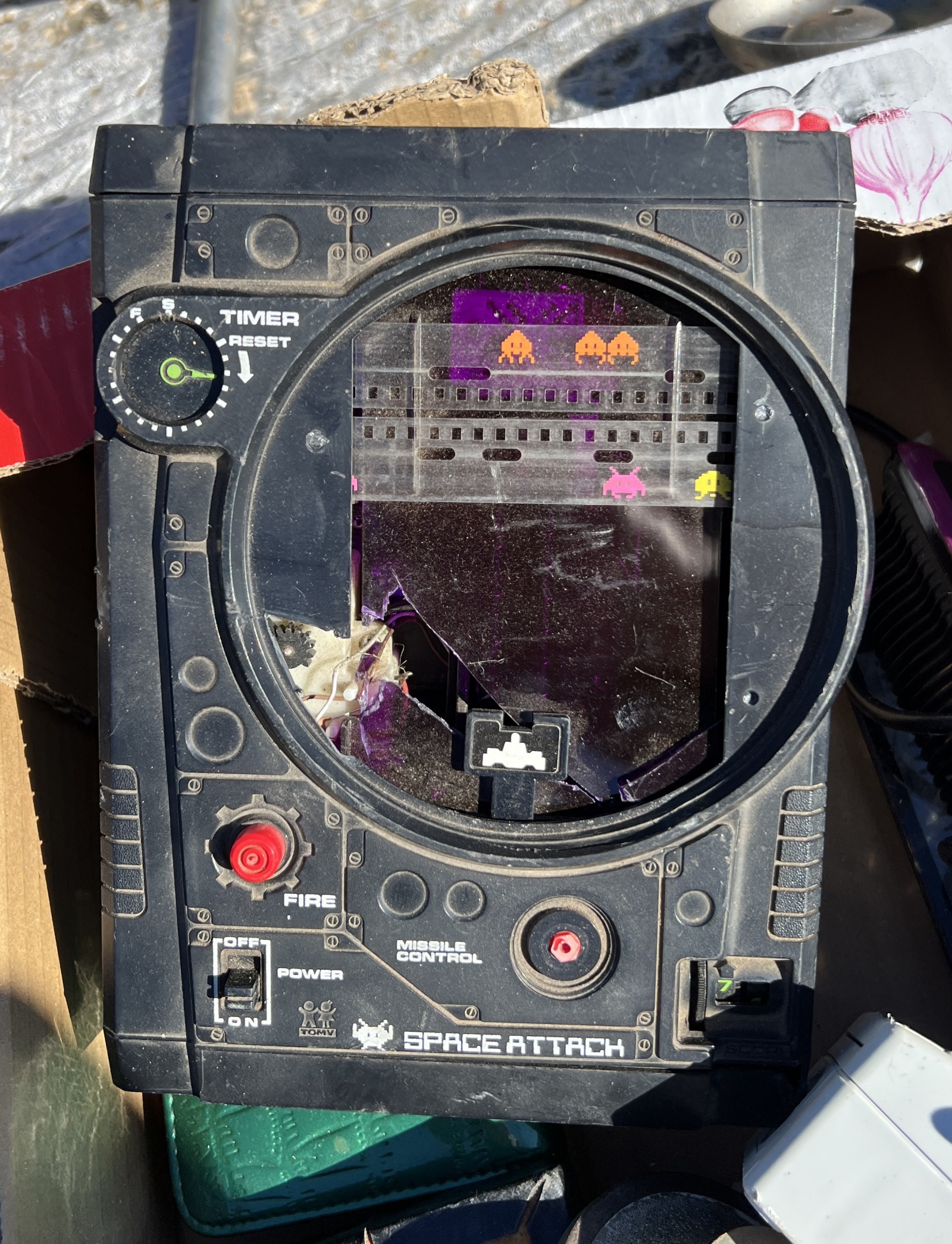 Испанская барахолка: от винтажных игр до умных помощников. Что мне попалось на этот раз - 4