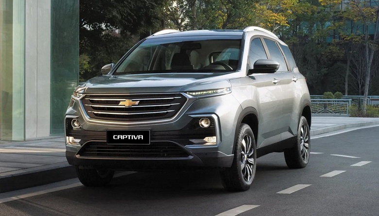 Семейный кроссовер Chevrolet с хорошим оснащением и автоматизированной коробкой передач — 2,89 млн рублей. Chevrolet Captiva за месяц подорожал на 170 тыс. рублей - 1 Семейный кроссовер Chevrolet с хорошим оснащением и автоматизированной коробкой передач — 2,89 млн рублей. Chevrolet Captiva за месяц подорожал на 170 тыс. рублей