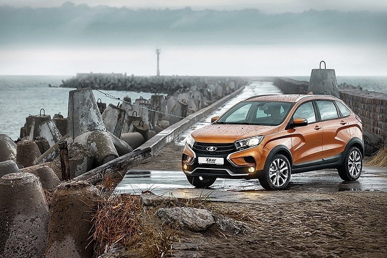 В продаже появился новый Lada Xray Cross. Редкий экземпляр предлагают за 1,6 млн рублей