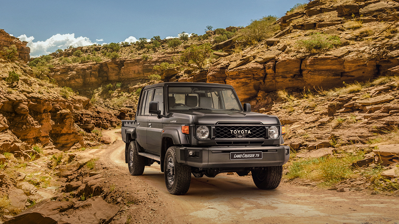 Самый доступный представитель культовой линейки Land Cruiser: в Россию привезли Toyota Land Cruiser 79 LX — 10 млн рублей - 2 Самый доступный представитель культовой линейки Land Cruiser: в Россию привезли Toyota Land Cruiser 79 LX — 10 млн рублей