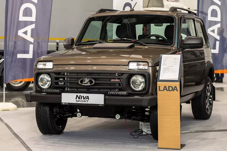 «Легендарная» Lada Niva впервые получит фронтальную подушку безопасности: глава АвтоВАЗа рассказал, когда это случится