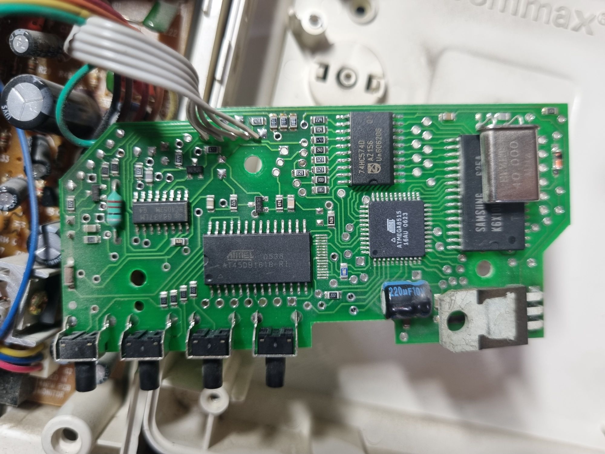 Самый маленький ЭЛТ-монитор - 23 Самый маленький ЭЛТ-монитор - 23