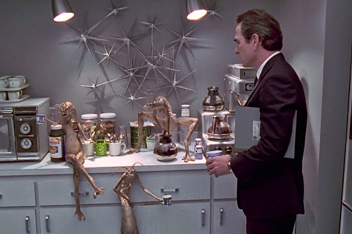 Я, тревожность, апатия, прокрастинация. Спасаем ситуацию очередным кофейником. Фото в цвете