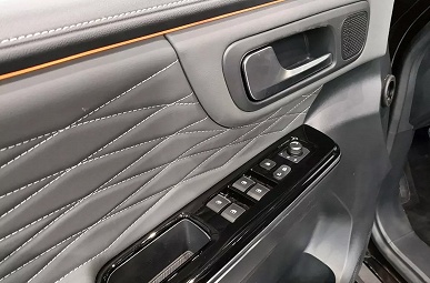 В России начнут выпускать аналог Toyota Alphard с 8-ступенчатым «автоматом» и всего за 5,5 млн рублей. Минивэн Sollers SP7 показали на живых фото - 5 В России начнут выпускать аналог Toyota Alphard с 8-ступенчатым «автоматом» и всего за 5,5 млн рублей. Минивэн Sollers SP7 показали на живых фото