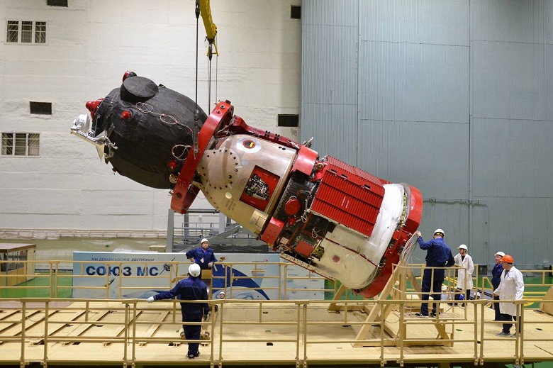 «Прогресс МС-30» только-только пришвартовался к МКС, на старте уже «Союз МС-27»: космический корабль с астронавтом NASA на борту стартует 8 апреля