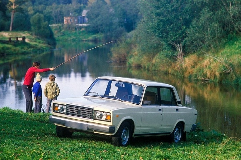 Будто только что из салона: ВАЗ-2107 в идеальном состоянии &mdash; дёшево