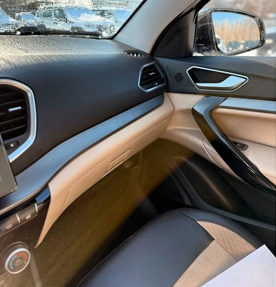 У дилера обнаружилась редкая Lada Vesta, ее показали на фото