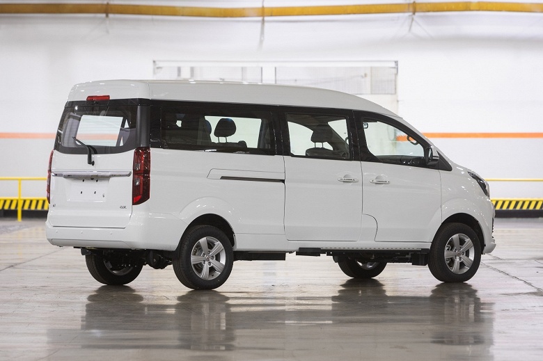 Новый минивэн АвтоВАЗа получил примитивную конструкцию и корни из 90-х. Первый автомобиль SKM &mdash; это переименованный SRM Jinhaishi от Shineray