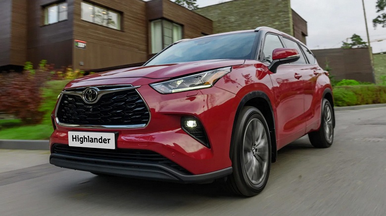 В России отзовут более 2 тысяч кроссоверов Toyota из-за дефекта сиденья