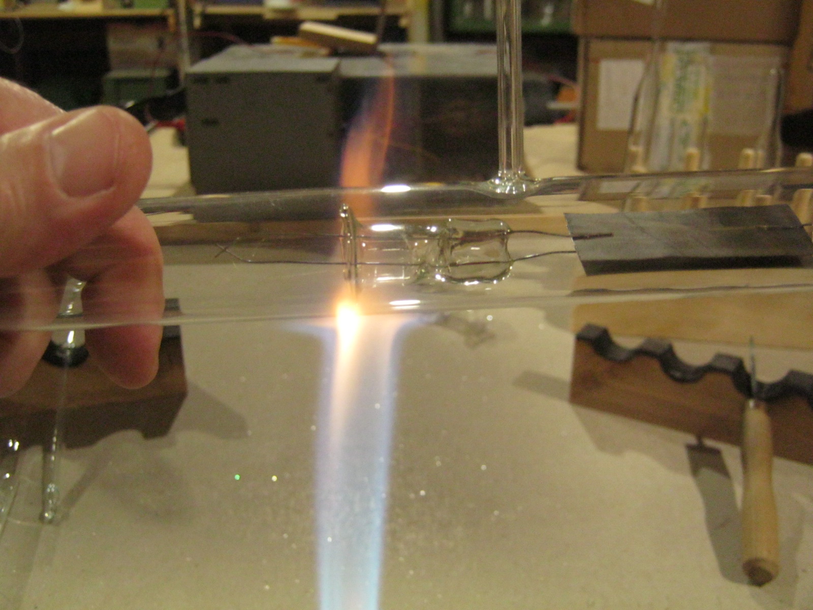 Несколько самодельных индикаторных ламп из платинового стекла - 19 Несколько самодельных индикаторных ламп из платинового стекла - 19