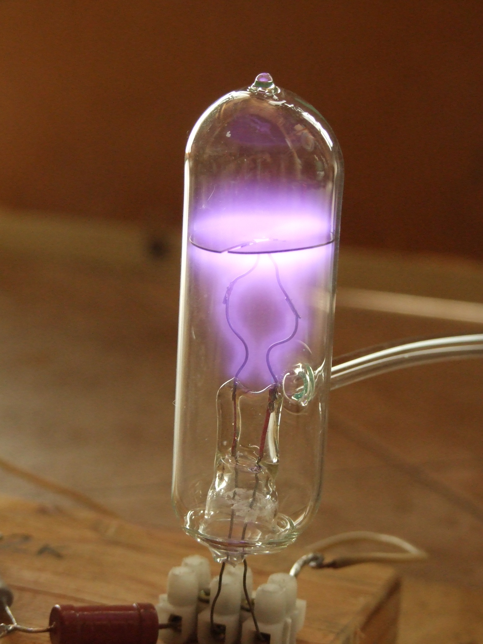 Несколько самодельных индикаторных ламп из платинового стекла - 25 Несколько самодельных индикаторных ламп из платинового стекла - 25