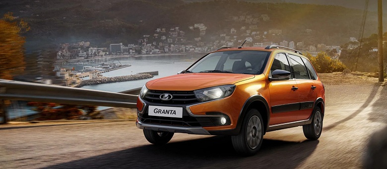 АвтоВАЗ начал выпуск новых Lada Granta Cross в самой &laquo;жирной&raquo; комплектации с климат-контролем, большим экраном и подогревами