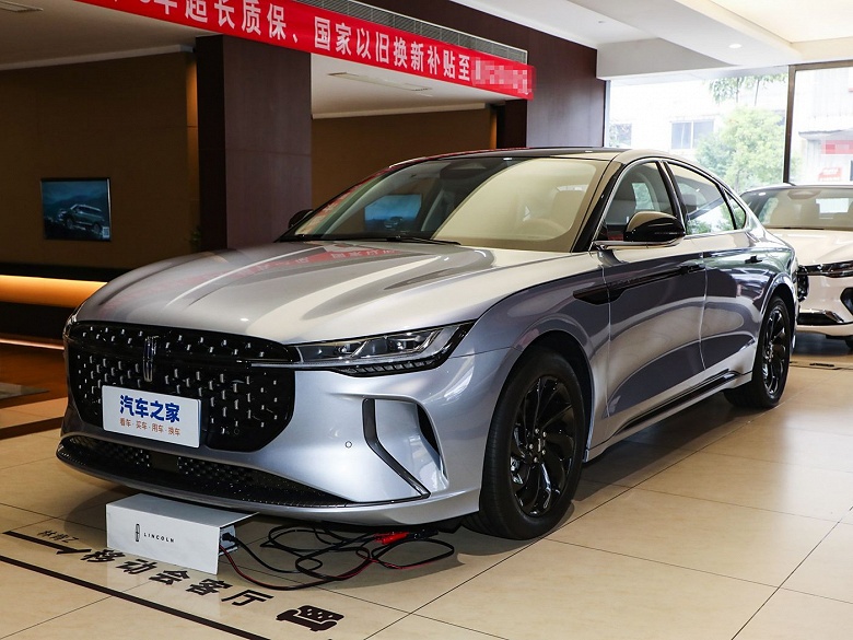 Хочешь люксовый седан, хочешь &mdash; внедорожник, всё по одной цене. В Китае Lincoln Zephyr и Lincoln Corsair подешевели на 6500 долларов