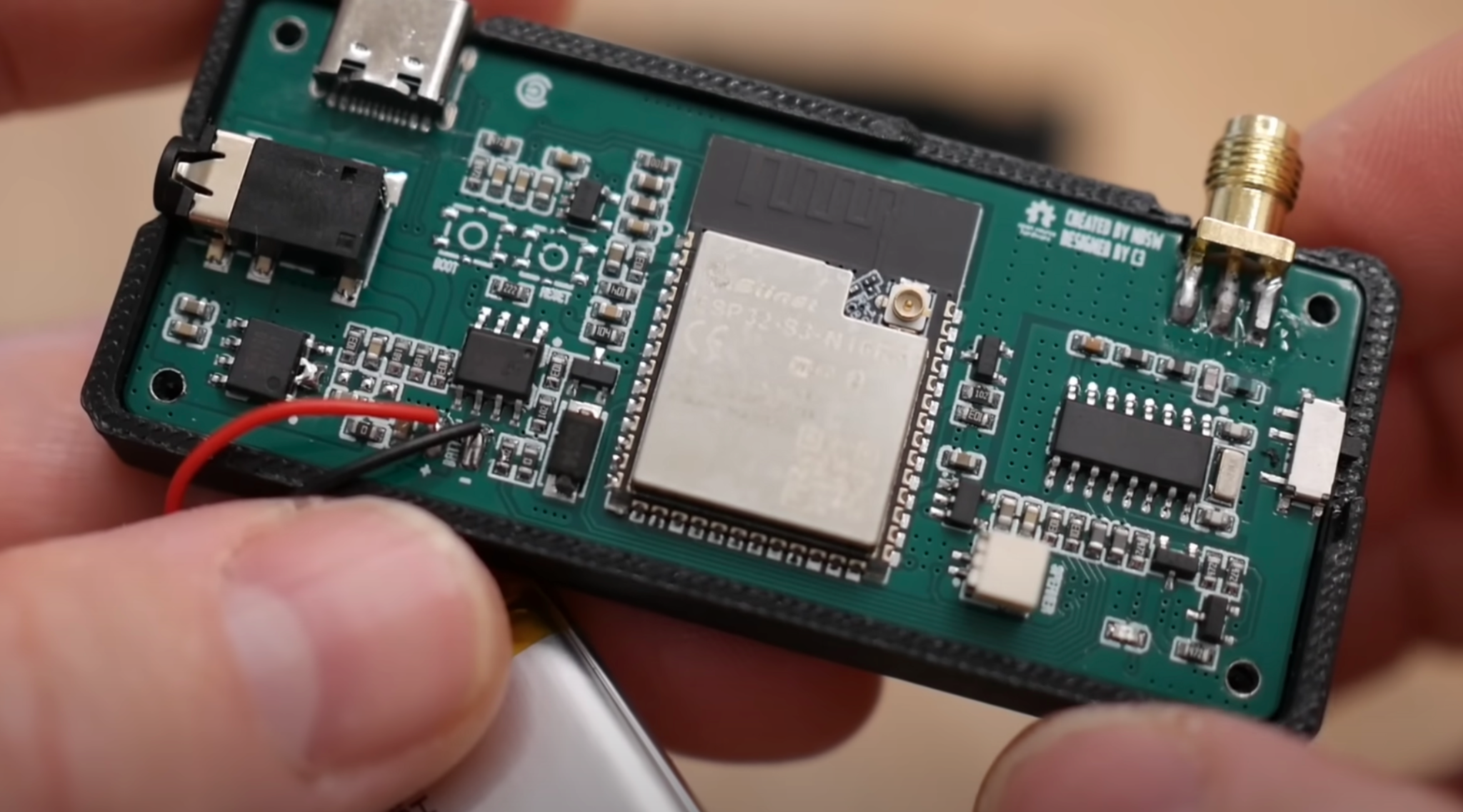 Мозги приемника (источник изображения) Мозги приемника (источник изображения)