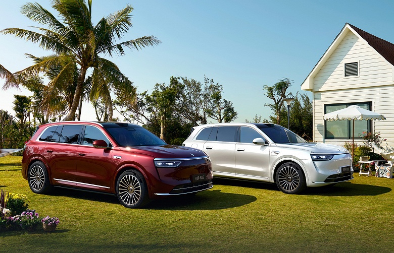 Дешевый аналог Toyota Grand Highlander и Li Auto L9 от Huawei и Seres стал суперхитом в Китае: почти 50 тыс. заказов за 3,5 дня - 2 Дешевый аналог Toyota Grand Highlander и Li Auto L9 от Huawei и Seres стал суперхитом в Китае: почти 50 тыс. заказов за 3,5 дня