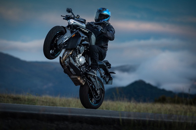 &laquo;Стритфайтер&raquo; всего за 440 тыс. рублей (5 тыс. долларов): представлен CFMOTO 675NK