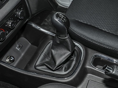 Таким будет салон нового минивэна АвтоВАЗа под брендом SKM: опубликованы фото интерьера