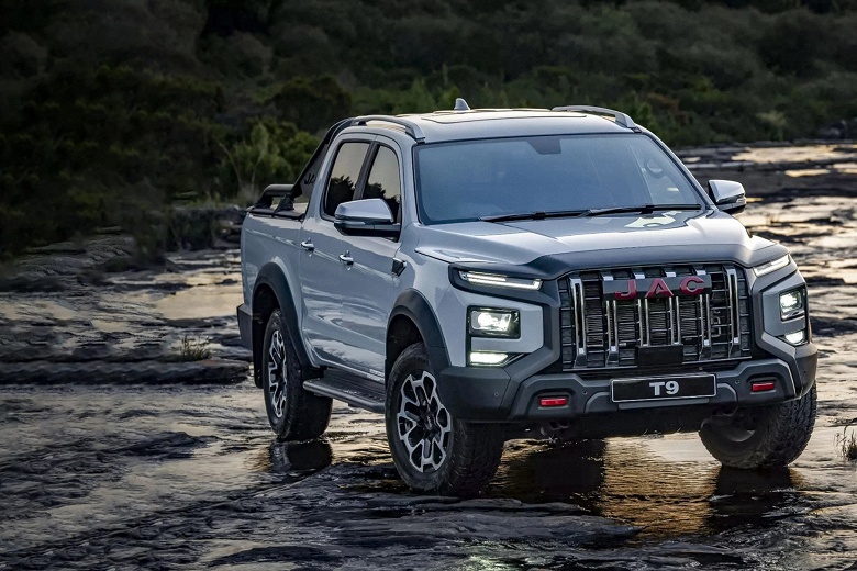 Новейший российский рамный внедорожник и китайский пикап с корнями Toyota будут собирать на новой линии Sollers