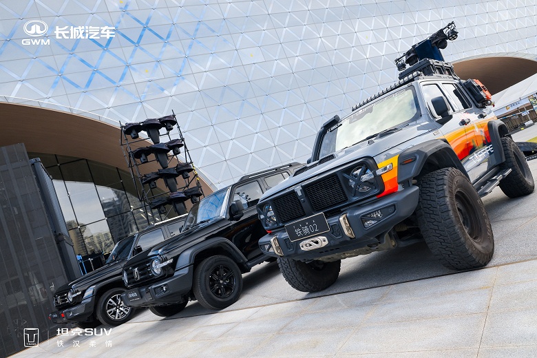 Обновленный Tank 300 в Китае получил 9-ступенчатый &laquo;автомат&raquo; и оказался почти в два раза дешевле, чем в России. Представлен Tank 300 2025