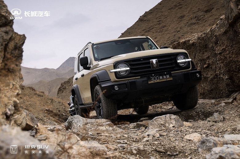 Обновленный Tank 300 в Китае получил 9-ступенчатый &laquo;автомат&raquo; и оказался почти в два раза дешевле, чем в России. Представлен Tank 300 2025