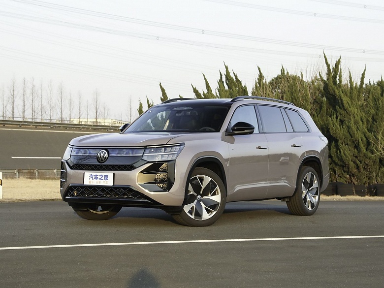 Представлен Volkswagen Teramont Pro: аналог Toyota Grand Highlander с новым 272-сильным мотором и полным приводом за 3,3 млн рублей (270 тыс. юаней)