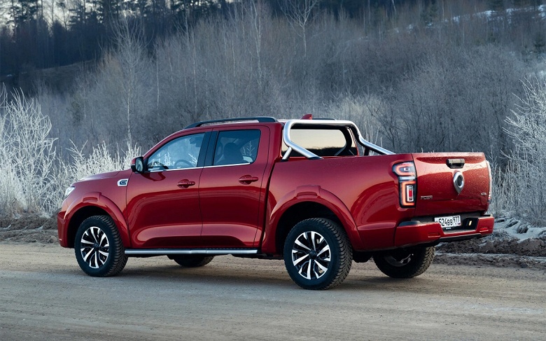 Рама, полный привод, 8-ступенчатый автомат &mdash; 3,8 млн рублей. В России стартовали продажи обновленного пикапа Great Wall Poer &mdash; внедорожник получил новые моторы