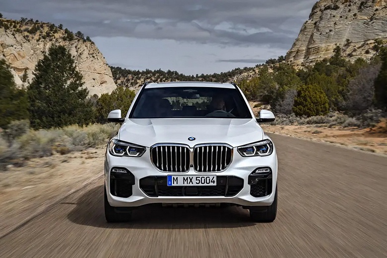 В России выпустили последние BMW X5 и BMW X6