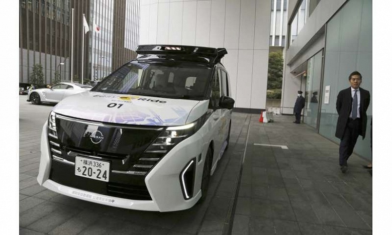 Nissan тестирует беспилотные автомобили на оживлённых улицах Японии