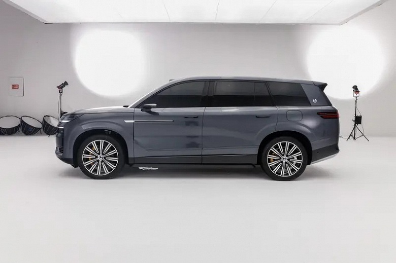 Большой конкурент Li Auto L9 и Aito M9 с двумя холодильниками, пневмоподвеской, танковым разворотом и системой «Глаз бога». Продажи Denza N9 2025 стартуют 21 марта - 3 Большой конкурент Li Auto L9 и Aito M9 с двумя холодильниками, пневмоподвеской, танковым разворотом и системой «Глаз бога». Продажи Denza N9 2025 стартуют 21 марта