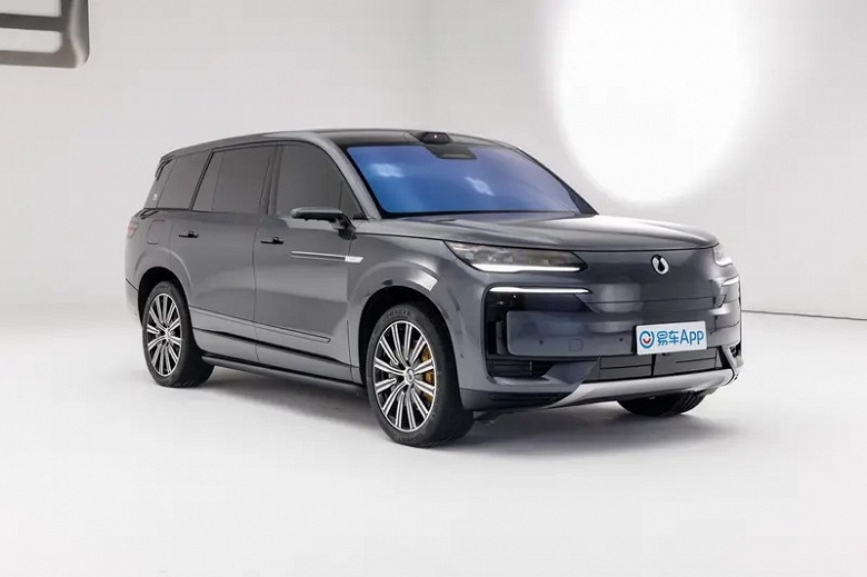 Большой конкурент Li Auto L9 и Aito M9 с двумя холодильниками, пневмоподвеской, танковым разворотом и системой «Глаз бога». Продажи Denza N9 2025 стартуют 21 марта - 1 Большой конкурент Li Auto L9 и Aito M9 с двумя холодильниками, пневмоподвеской, танковым разворотом и системой «Глаз бога». Продажи Denza N9 2025 стартуют 21 марта