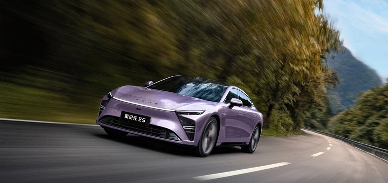 Замена Honda Accord, Mazda 6 и Toyota Camry с запасом хода более 1600 км &mdash; от 21 000 долларов. Представлен Exeed Sterra ES