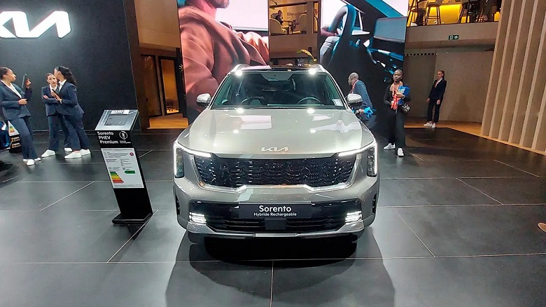 Новый Kia Sorento с ДВС сможет долго обходиться без бензина и проезжать вдвое дальше текущей модели