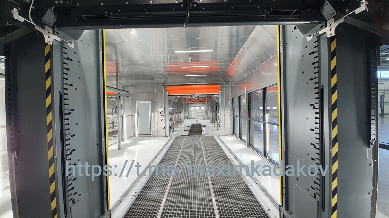 Оказывается, ни один собранный в России BMW так и не выехал с завода, продажи неизвестно, когда начнутся, а цен нет. Об этом заявил главред &laquo;За рулём&raquo;