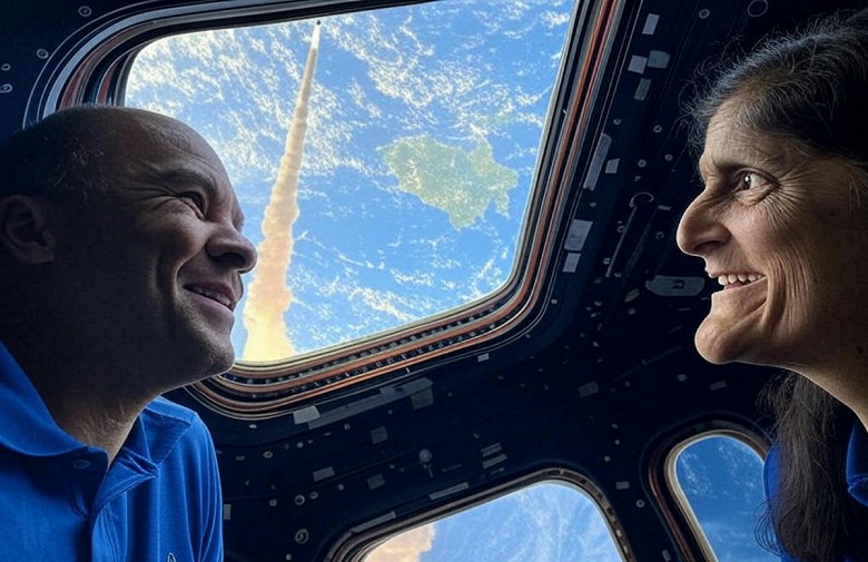 Сценарий, достойный Голливуда. Их «забыли» в космосе почти на год — после нескольких переносов спасательный корабль SpaceX Crew Dragon отправился на МКС - 2 Сценарий, достойный Голливуда. Их «забыли» в космосе почти на год — после нескольких переносов спасательный корабль SpaceX Crew Dragon отправился на МКС