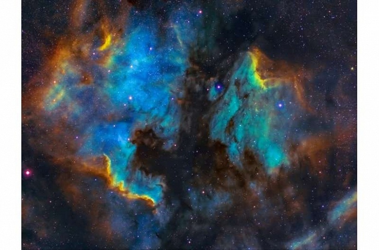 Новая теория объясняет плоскую геометрию Вселенной, тёмную энергию и инфляцию через запутанность с анти-двойником