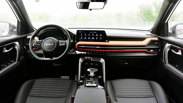 Kia Sportage со 160-сильным мотором и &laquo;автоматом&raquo; подешевел в России на 240 тыс. рублей всего за месяц. Теперь цена стартует от 2,45 млн рублей &mdash; он дешевле Lada Aura