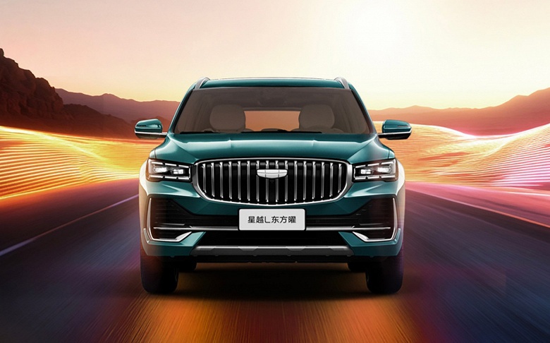 Представлены новые версии Geely Monjaro: с улучшенным оснащением, 2,0-литровым мотором и 8-ступенчатым &laquo;автоматом&raquo;, но без полного привода