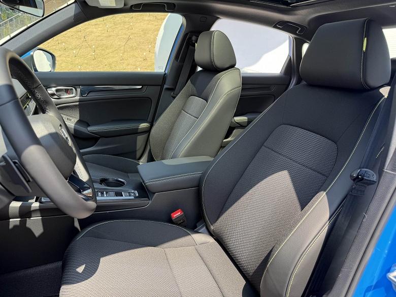 Синий с салатовым и 6-ступенчатая &laquo;механика&raquo;. Представлена Honda Integra 2025 &mdash; двойник Honda Accord за 18 тыс. долларов