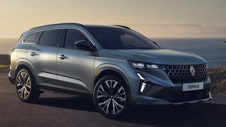 В полку Skoda Kodiaq, Hyundai Santa Fe и Kia Sorento прибавление с запасом хода до 1200 км: представлен европейский семиместный кроссовер Renault Espace 2026 - 1 В полку Skoda Kodiaq, Hyundai Santa Fe и Kia Sorento прибавление с запасом хода до 1200 км: представлен европейский семиместный кроссовер Renault Espace 2026
