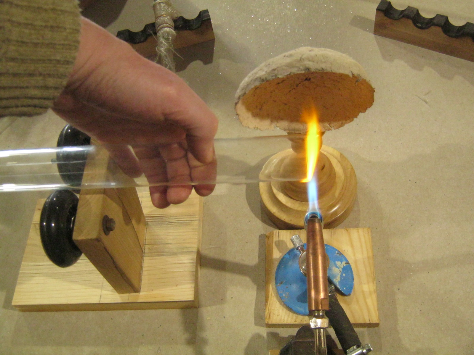 Любительское электровакуумное дело. Освоение стекла от крупных ЛДС Т12 - 12