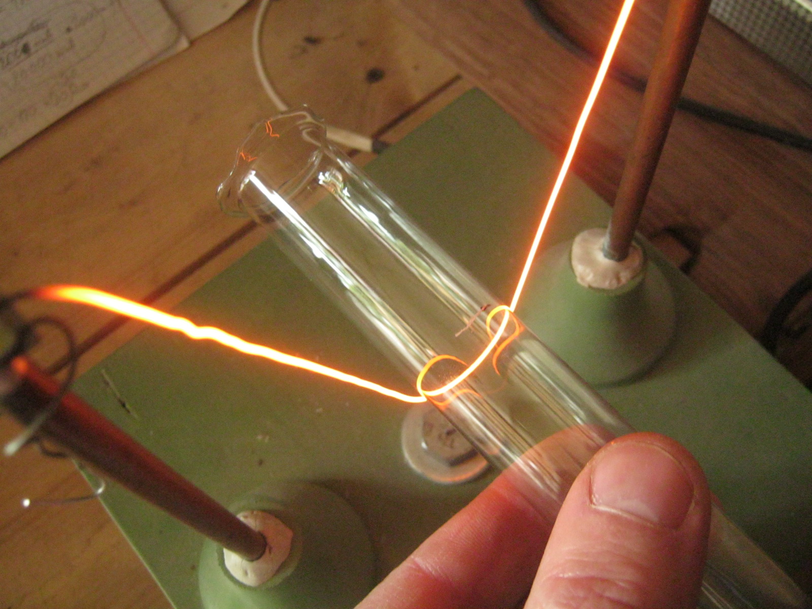 Любительское электровакуумное дело. Освоение стекла от крупных ЛДС Т12 - 25